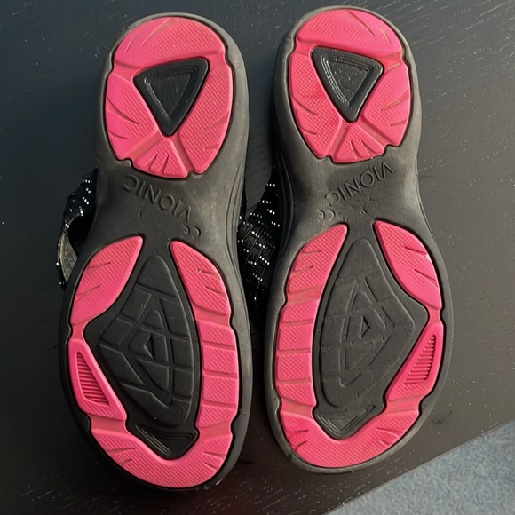 Vionic flip flop thong orthotic sandals. Ladies size 7 - Picture 3 of 3